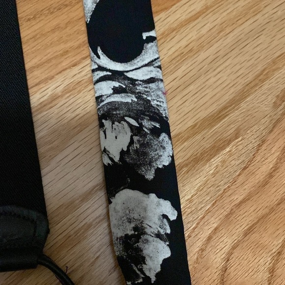 Black & White Suspenders gold tone hardware Mens Abstract print silky soft feel - Picture 3 of 5